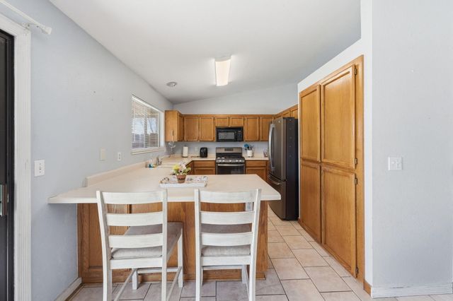 1595 Sterling Drive, Redding, CA 96003