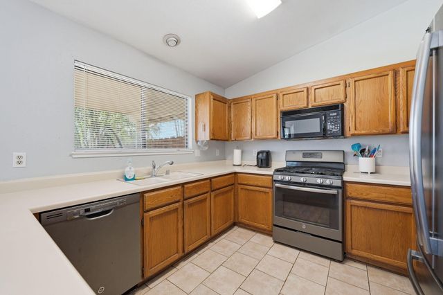 1595 Sterling Drive, Redding, CA 96003