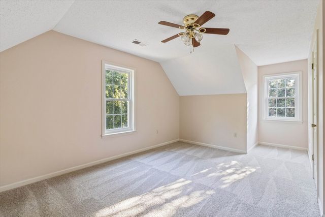 2739 LAKESIDE DR, Memphis, TN 38133