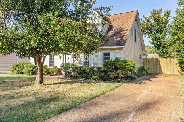 2739 LAKESIDE DR, Memphis, TN 38133