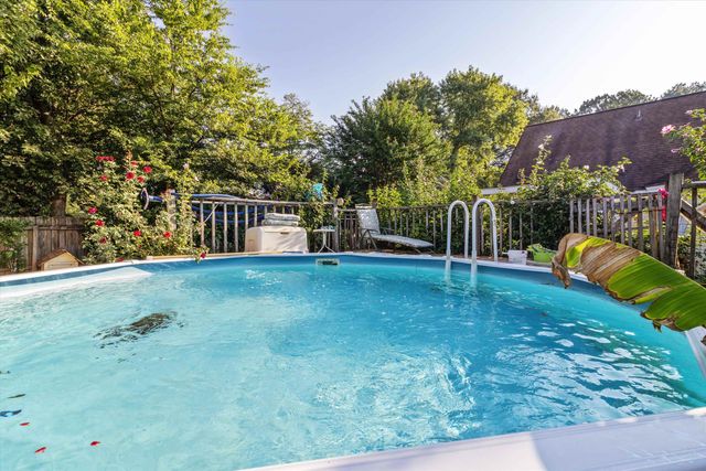 2739 LAKESIDE DR, Memphis, TN 38133