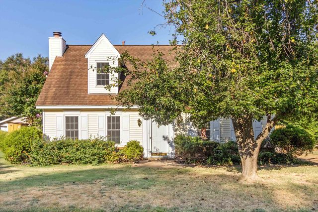 2739 LAKESIDE DR, Memphis, TN 38133