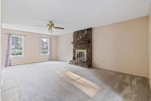 2739 LAKESIDE DR, Memphis, TN 38133