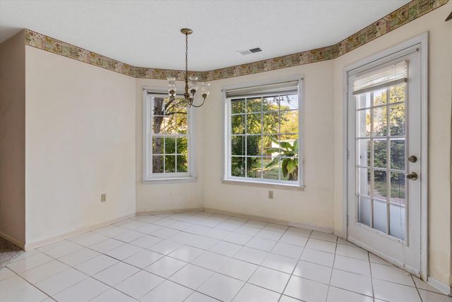 2739 LAKESIDE DR, Memphis, TN 38133