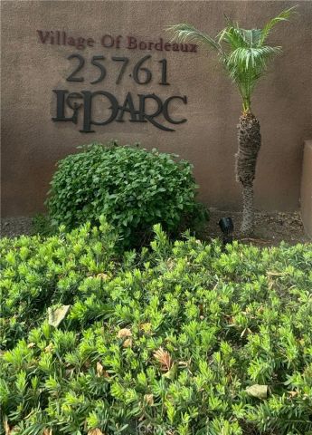 25761 Le Parc 58, Lake Forest, CA 92630