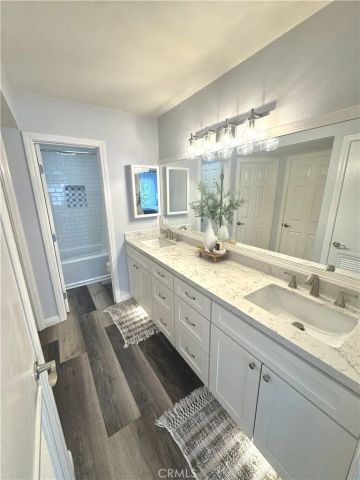 25761 Le Parc 58, Lake Forest, CA 92630