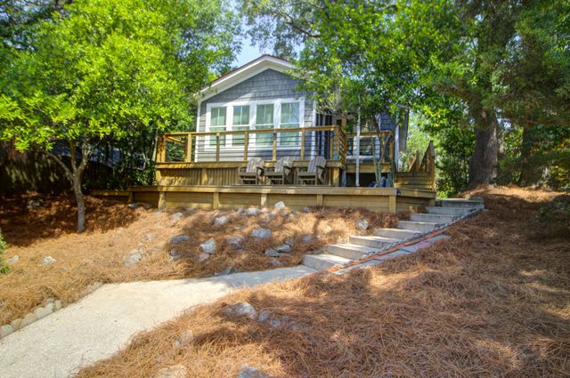 208 E Cooper Avenue, Folly Beach, SC 29439