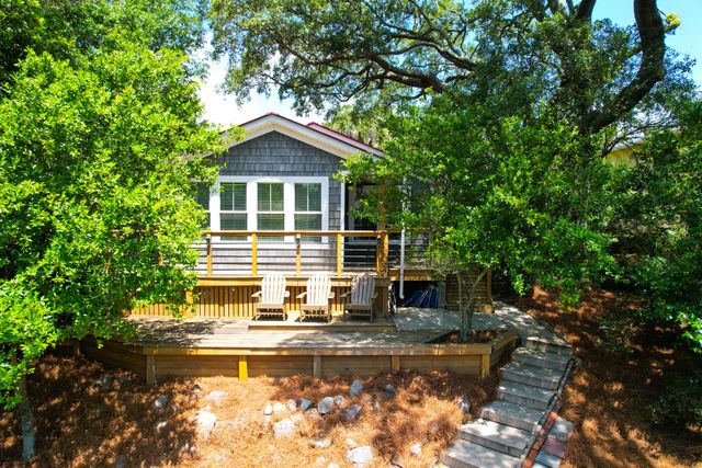 208 E Cooper Avenue, Folly Beach, SC 29439