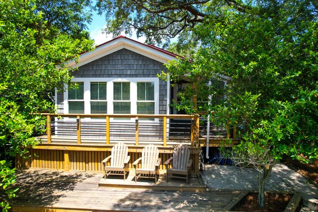 208 E Cooper Avenue, Folly Beach, SC 29439