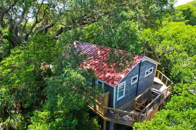 208 E Cooper Avenue, Folly Beach, SC 29439