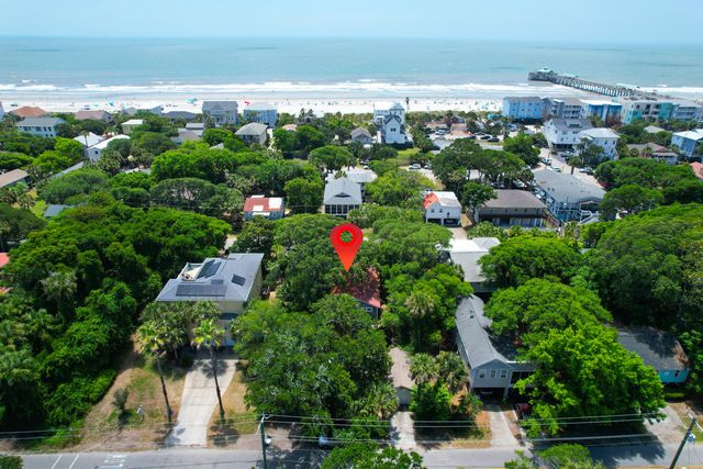 208 E Cooper Avenue, Folly Beach, SC 29439