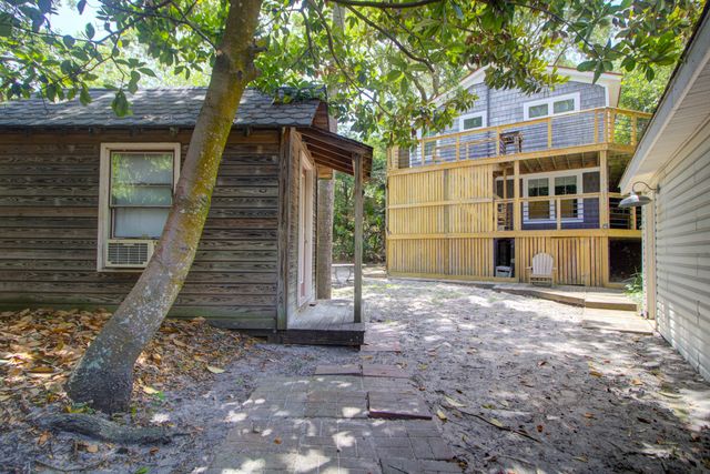 208 E Cooper Avenue, Folly Beach, SC 29439