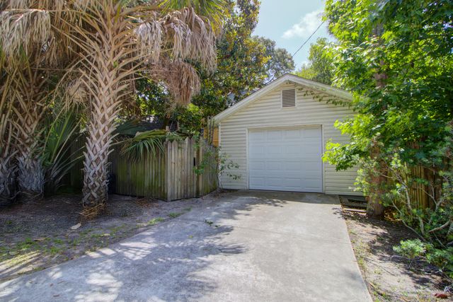 208 E Cooper Avenue, Folly Beach, SC 29439