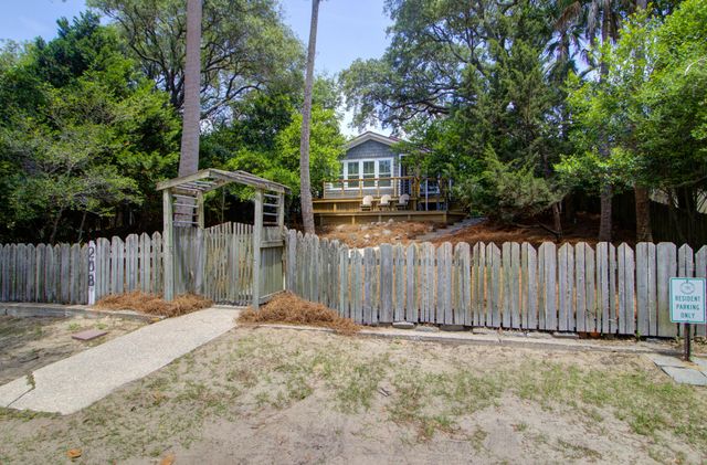 208 E Cooper Avenue, Folly Beach, SC 29439