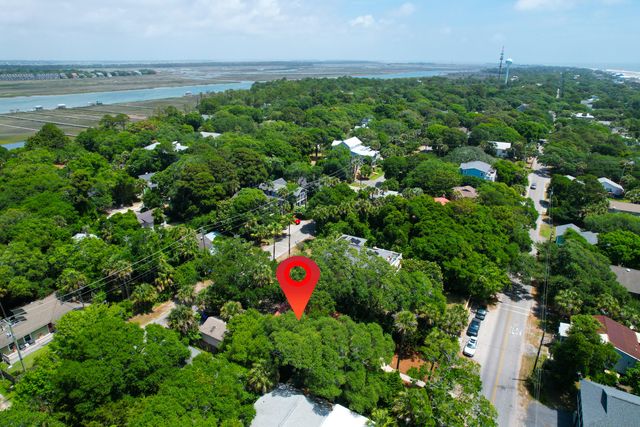 208 E Cooper Avenue, Folly Beach, SC 29439