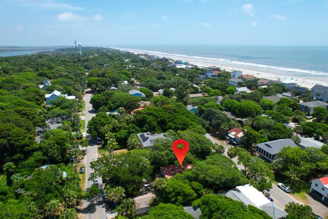 208 E Cooper Avenue, Folly Beach, SC 29439