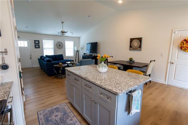 104 Dillon Street, Winston-salem, NC 27107