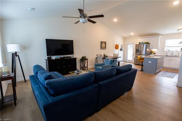 104 Dillon Street, Winston-salem, NC 27107