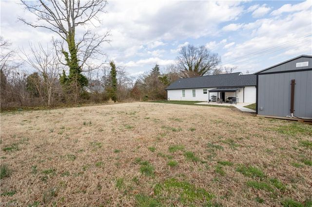 104 Dillon Street, Winston-salem, NC 27107