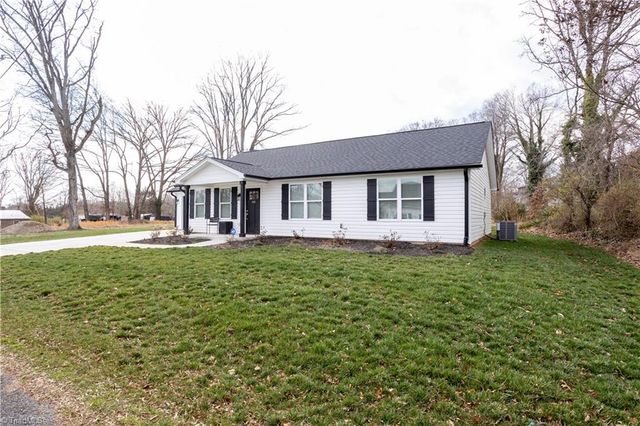 104 Dillon Street, Winston-salem, NC 27107