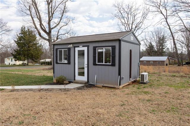 104 Dillon Street, Winston-salem, NC 27107