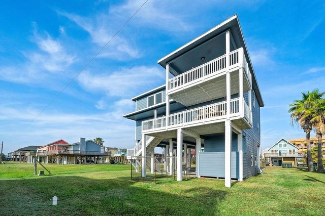 22901 Buena Street, Galveston, TX 77554
