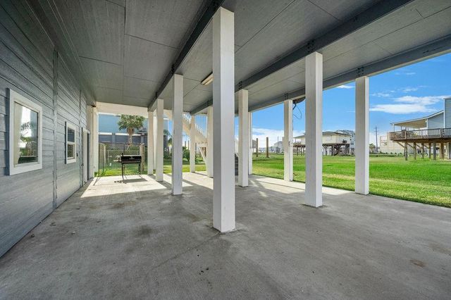 22901 Buena Street, Galveston, TX 77554