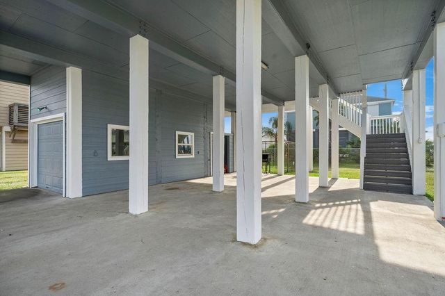 22901 Buena Street, Galveston, TX 77554