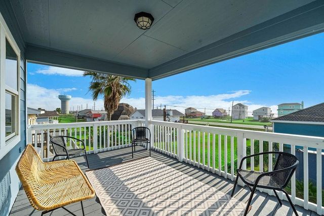 22901 Buena Street, Galveston, TX 77554