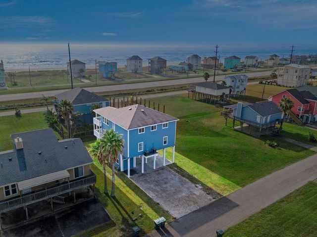 22901 Buena Street, Galveston, TX 77554