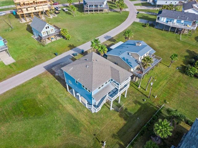 22901 Buena Street, Galveston, TX 77554