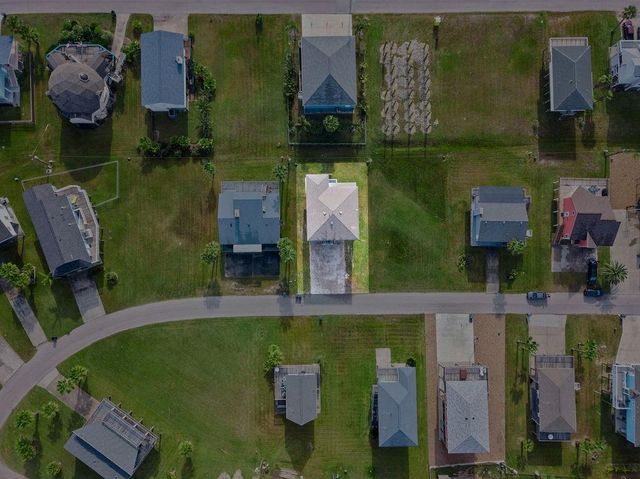 22901 Buena Street, Galveston, TX 77554