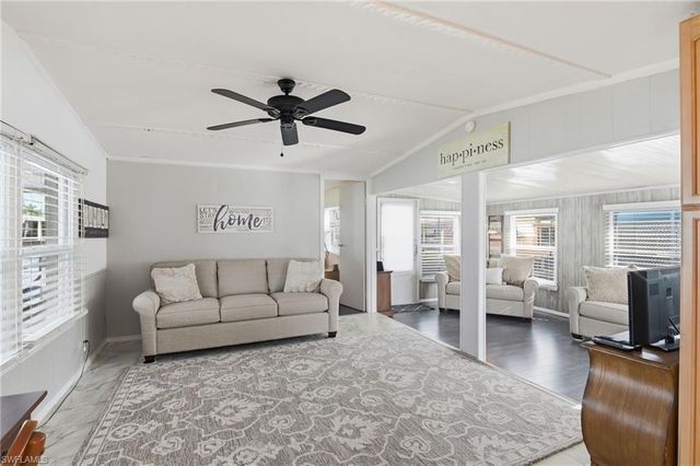 24 Cheyenne TRL # 167, Naples, FL 34113