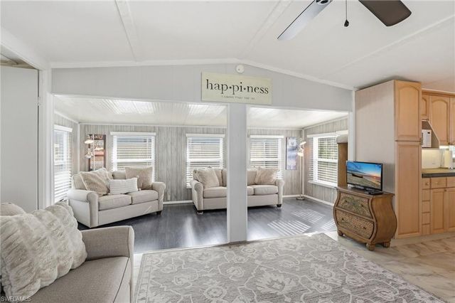 24 Cheyenne TRL # 167, Naples, FL 34113