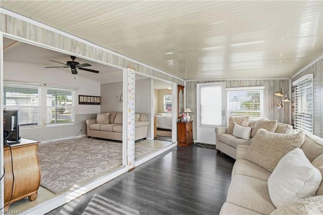 24 Cheyenne TRL # 167, Naples, FL 34113