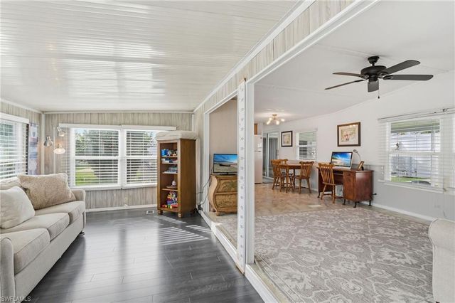 24 Cheyenne TRL # 167, Naples, FL 34113