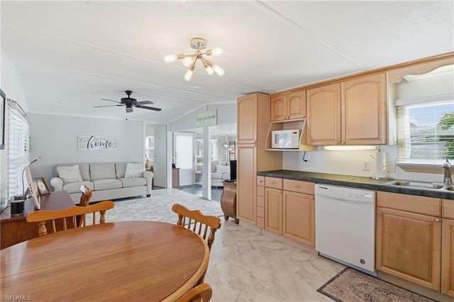 24 Cheyenne TRL # 167, Naples, FL 34113