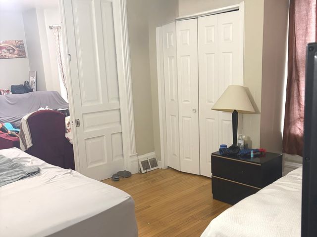 432 S 4th Street, Aurora, IL 60505