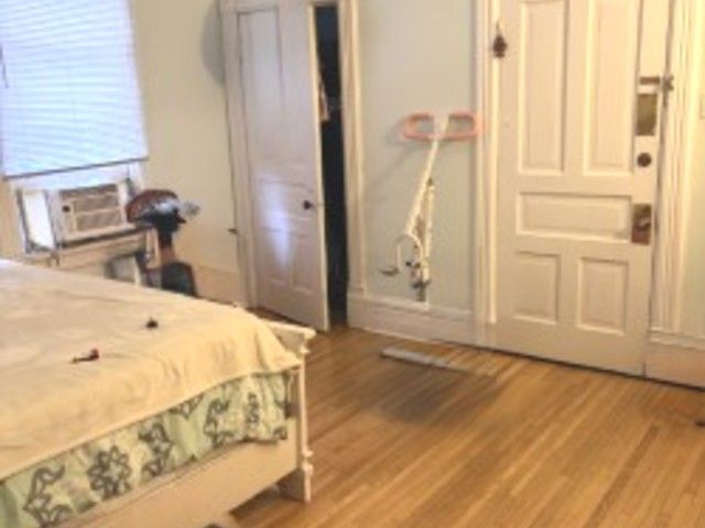 432 S 4th Street, Aurora, IL 60505