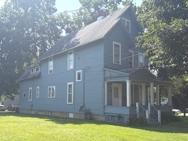 432 S 4th Street, Aurora, IL 60505