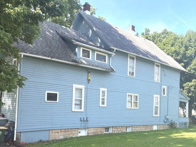 432 S 4th Street, Aurora, IL 60505