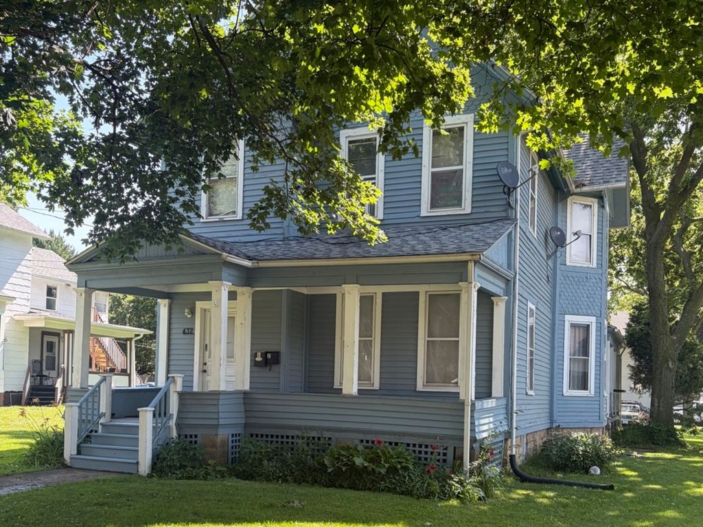 432 S 4th Street, Aurora, IL 60505