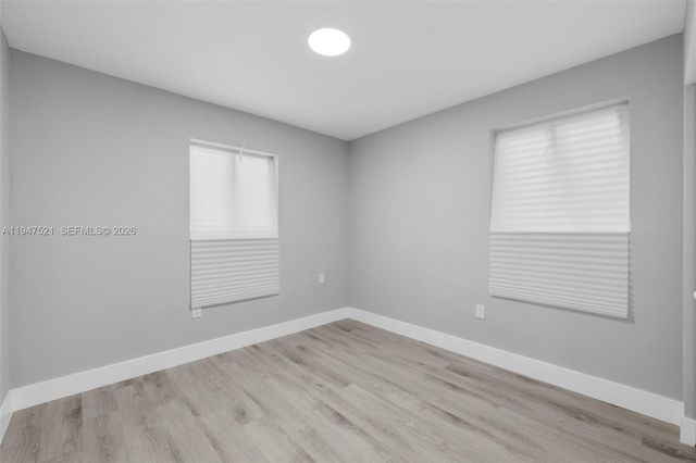 1011 NE 196th St, Miami, FL 33179