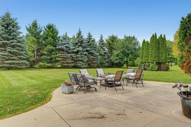N33W33201 Maplewood ROAD, Nashotah, WI 53058
