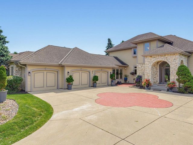 N33W33201 Maplewood ROAD, Nashotah, WI 53058