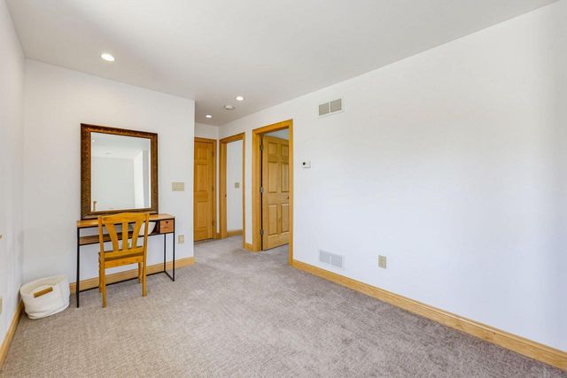 N33W33201 Maplewood ROAD, Nashotah, WI 53058