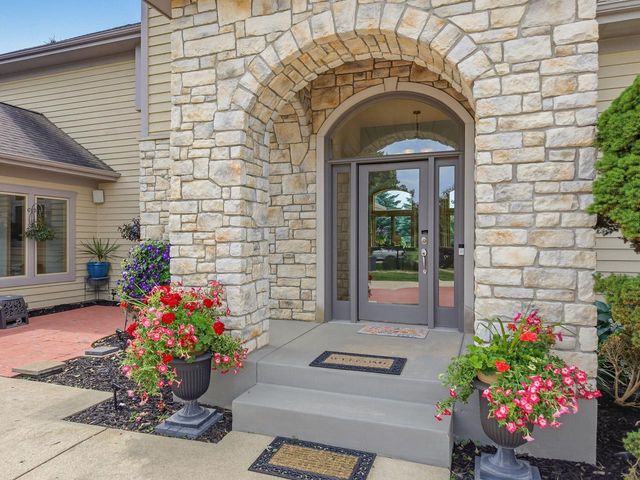 N33W33201 Maplewood ROAD, Nashotah, WI 53058