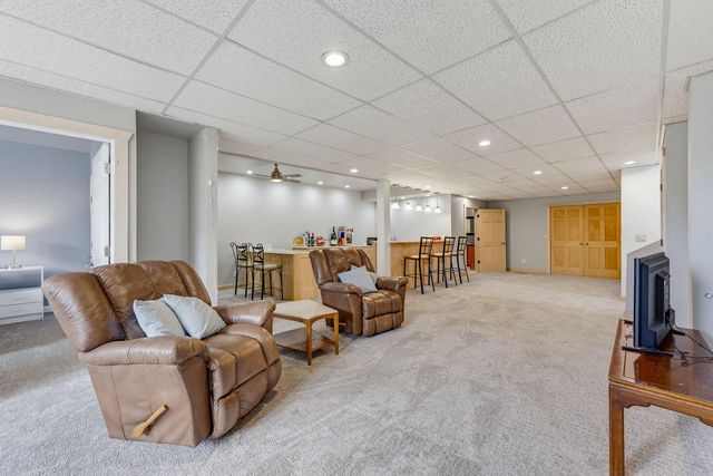 N33W33201 Maplewood ROAD, Nashotah, WI 53058