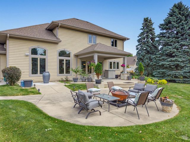 N33W33201 Maplewood ROAD, Nashotah, WI 53058