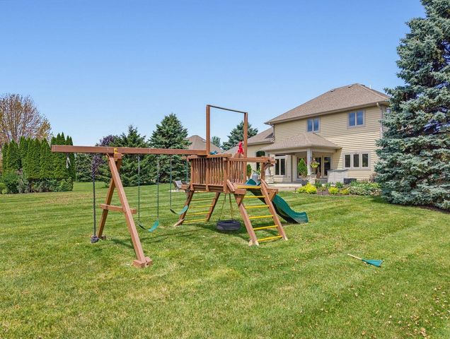 N33W33201 Maplewood ROAD, Nashotah, WI 53058